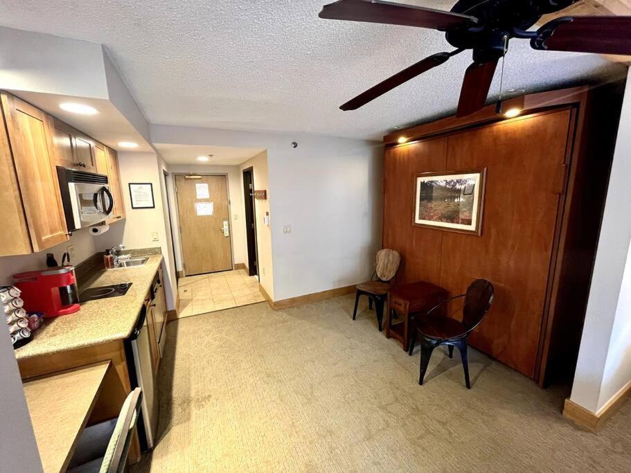 Апартаменти Mt Cb Mountain Side With King Bed, Hot Tub, Pool & Kitchen! Крестед-Б'ютт Екстер'єр фото